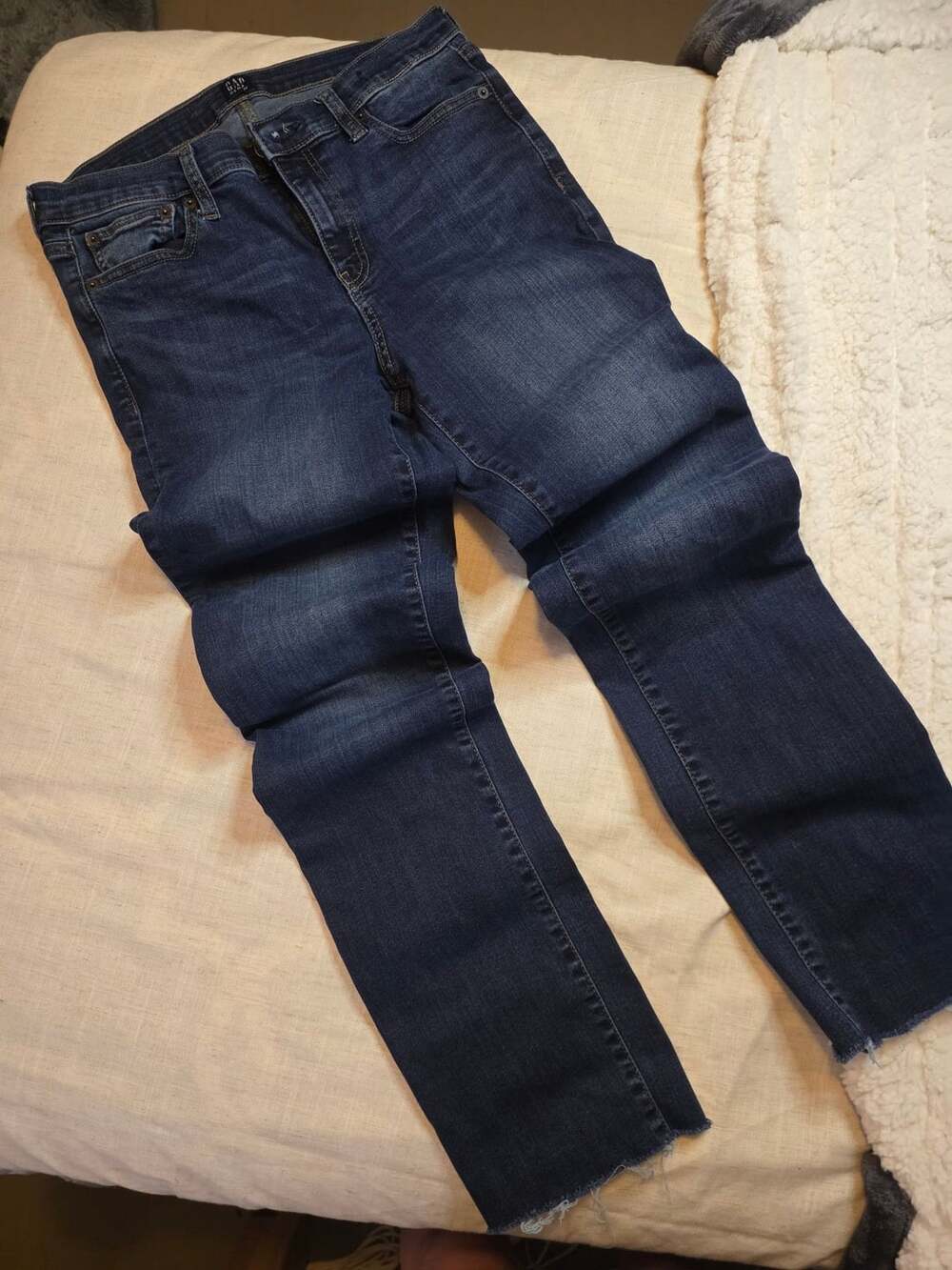 Gap Denim Dark Wash Distressed Hem Skinny Jeans 30/29